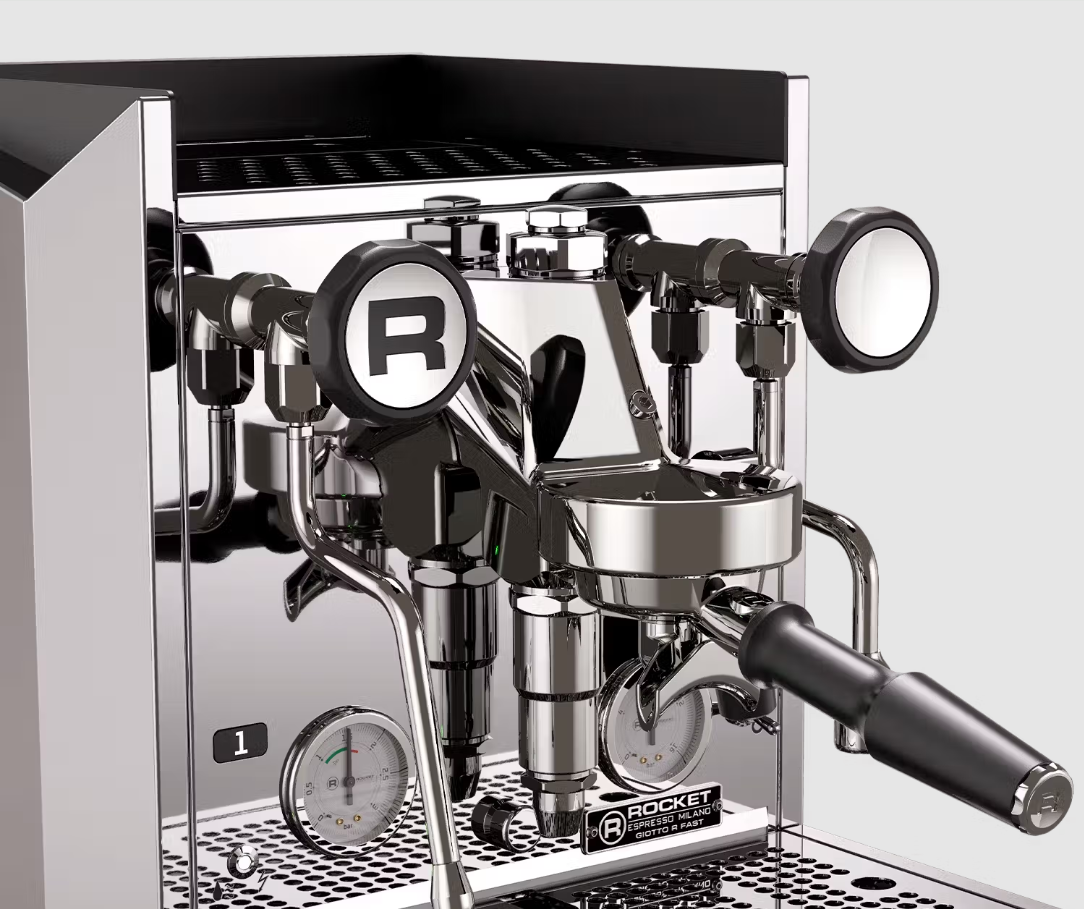 Rocket Giotto FAST R – Commercial Power, Refined for Home